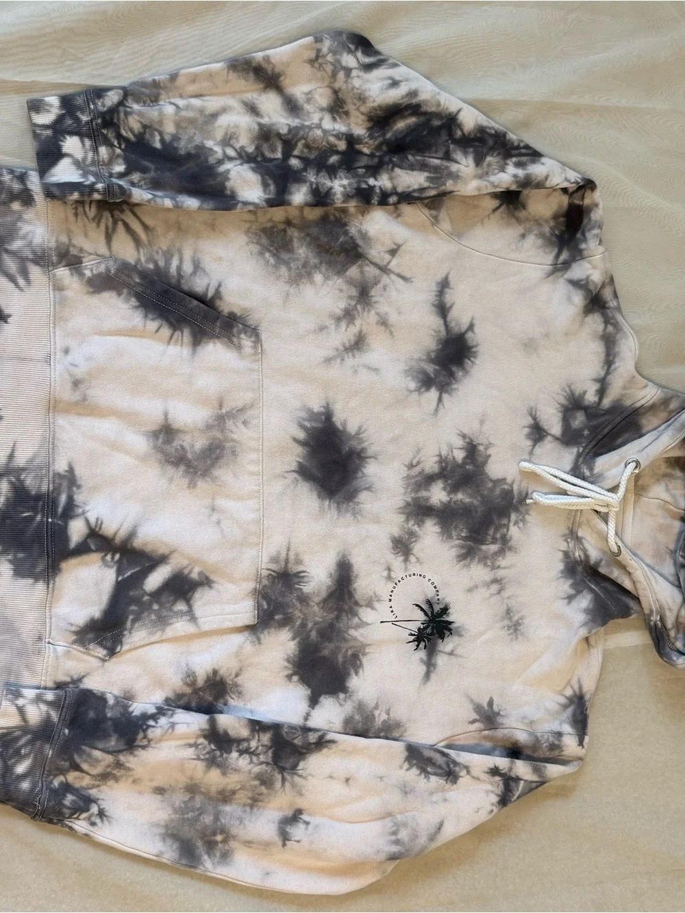 Tie-Dye Hoodie with Palm Tree Graphic - Black & Cream